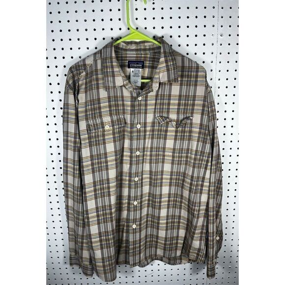 Patagonia button down shirt - Picture 1 of 6